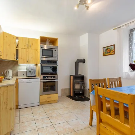 Malovidy By Interhome * Rataje nad Sázavou